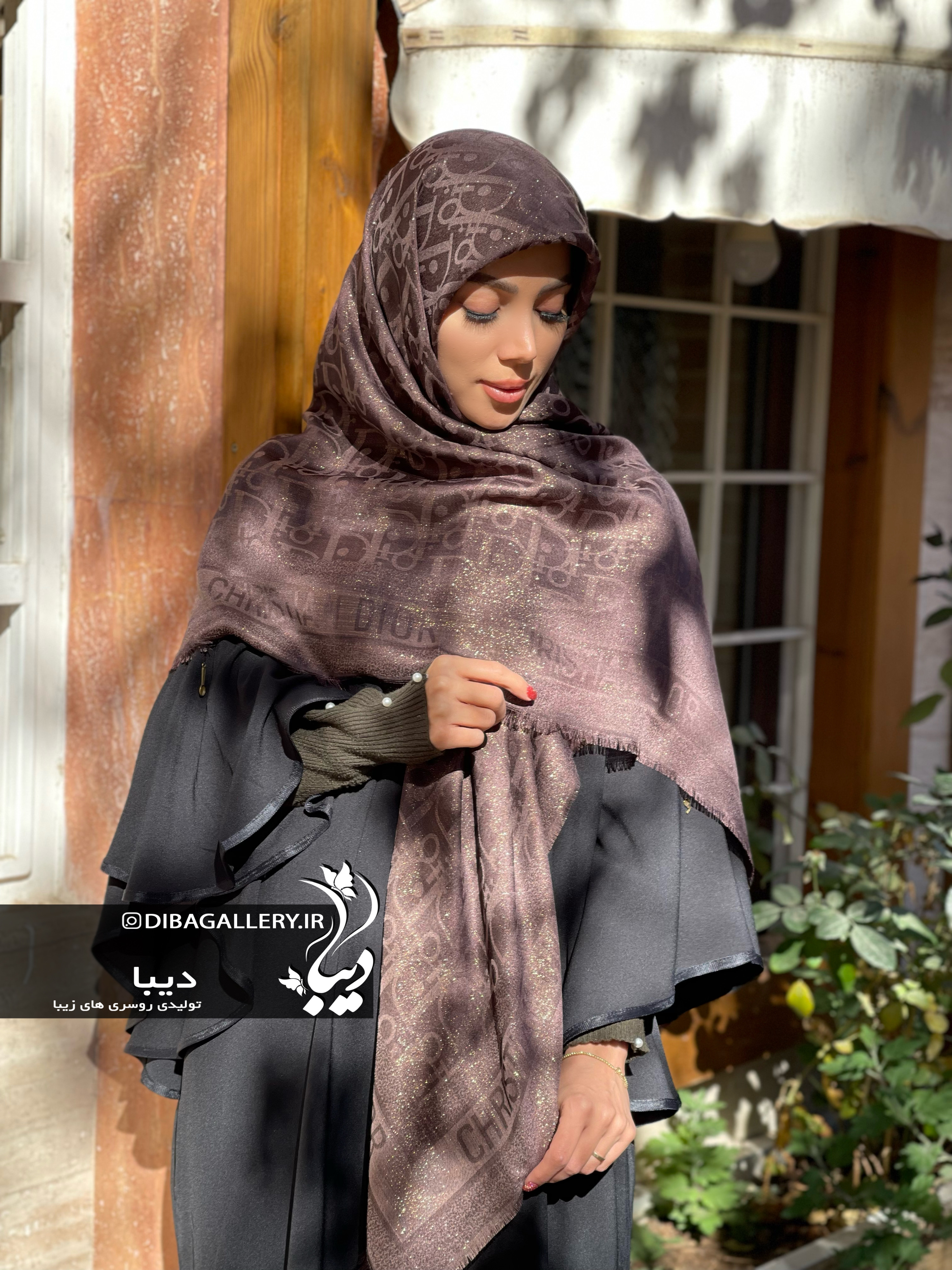روسری ژاکارد لمه طلایی