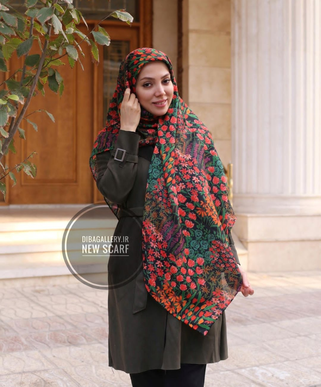 روسری طرح گل ریز 